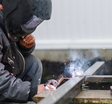 shielded-metal-arc-welding-worker